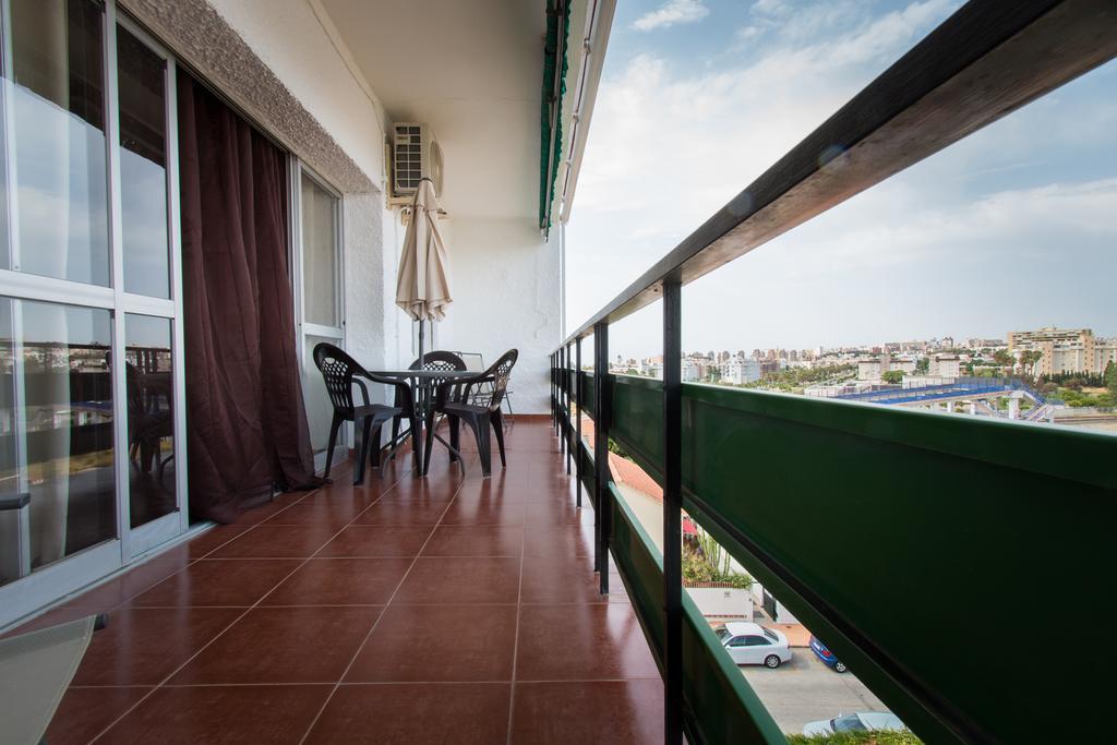 Holidays2Torremolinos Apartamento De 3 Dormitorios Con Terraza Y Piscina Comunitaria Esterno foto