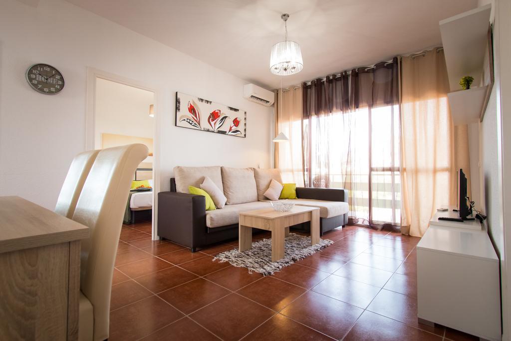 Holidays2Torremolinos Apartamento De 3 Dormitorios Con Terraza Y Piscina Comunitaria Esterno foto